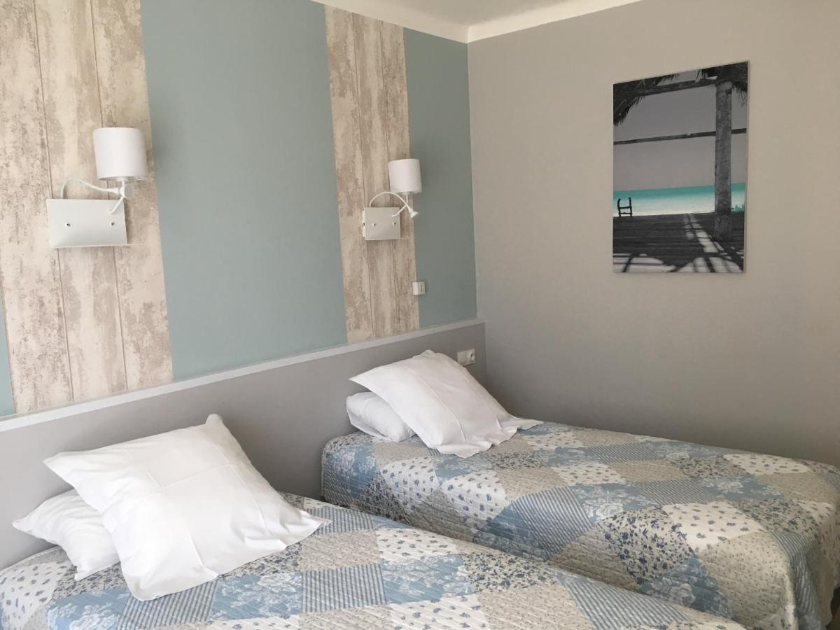 Logis Hotel Le Clement V Roquemaure  Bagian luar foto