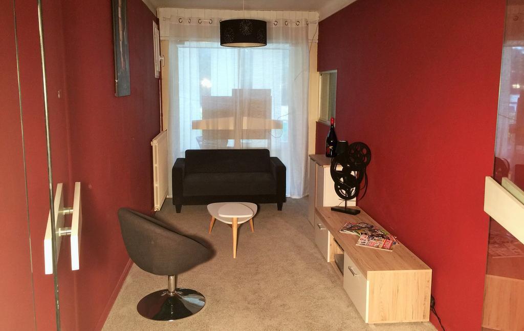 Logis Hotel Le Clement V Roquemaure  Bagian luar foto